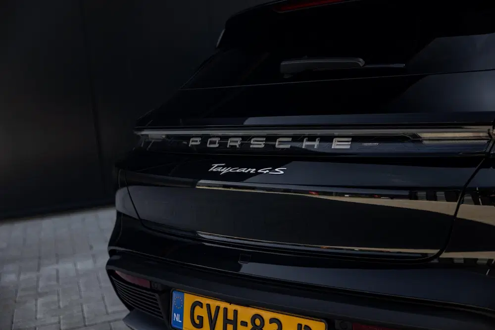 Porsche Taycan 4S 93 kWh uit 2023, foto 4