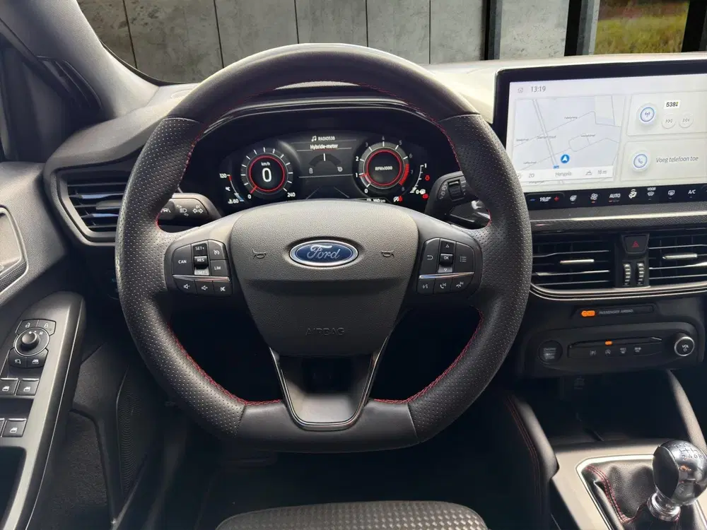 Ford Focus 1.0 EcoBoost Hybrid ST Line X uit 2022, foto 5