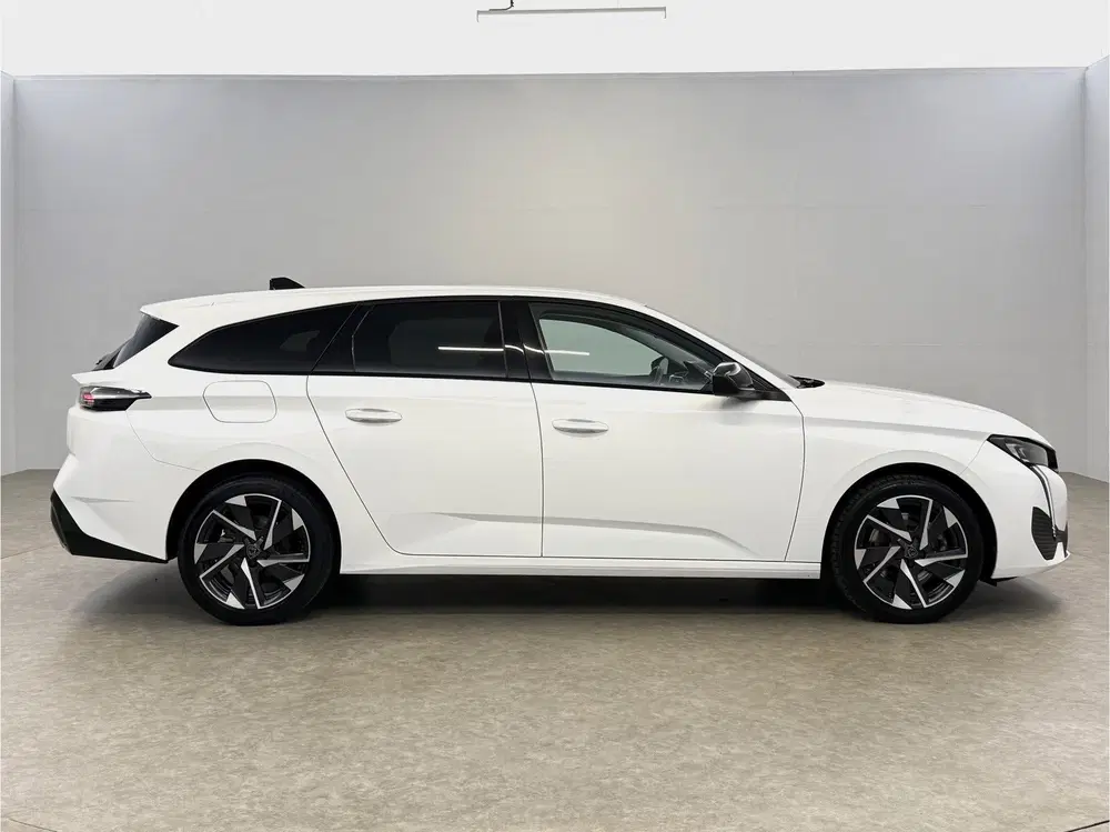Peugeot 308 1.2 PureTech Allure Pack Business uit 2022, foto 10