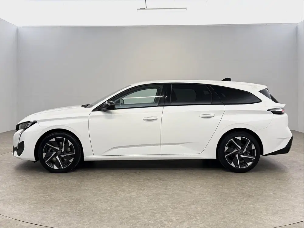 Peugeot 308 1.2 PureTech Allure Pack Business uit 2022, foto 11