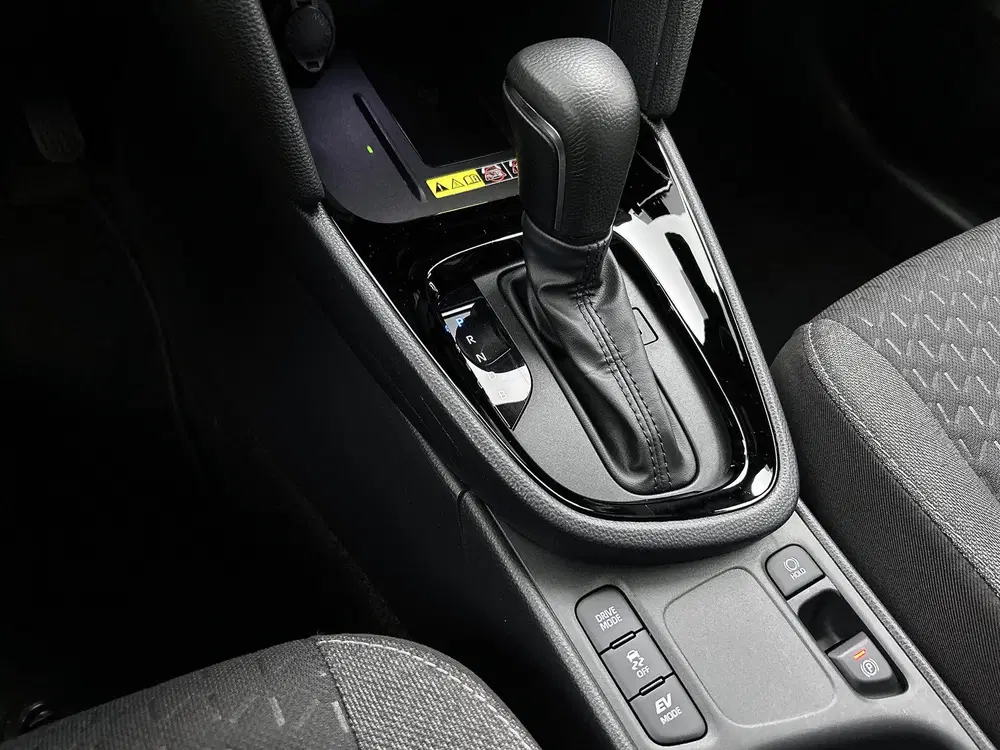 Toyota Yaris Cross 1.5 Hybrid 115 Dynamic Comfort pack uit 2025, foto 12