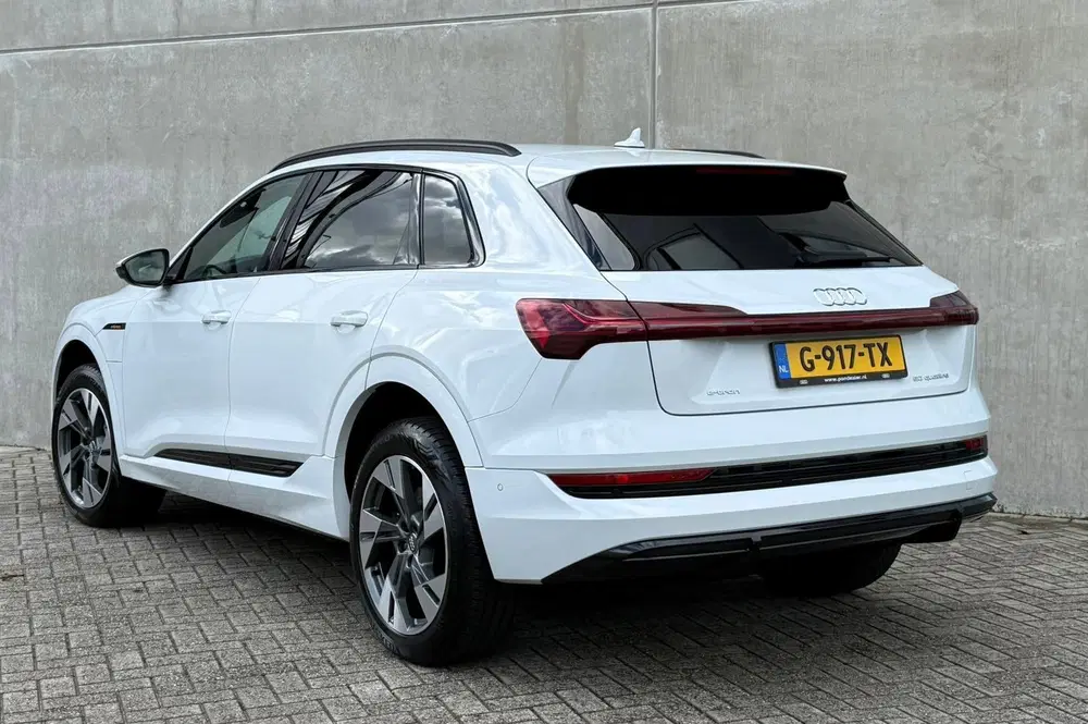 Audi e-tron 50 quattro Launch edition Black 71 kWh S l uit 2019, foto 7