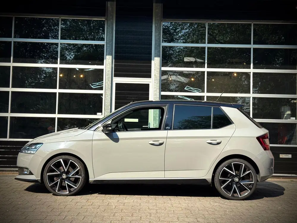 Skoda Fabia 1.0 TSI MONTE CARLO uit 2020, foto 2