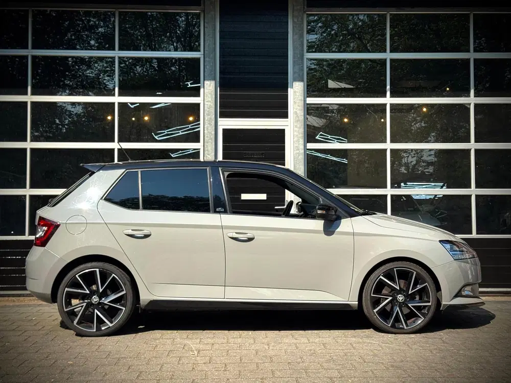 Skoda Fabia 1.0 TSI MONTE CARLO uit 2020, foto 3