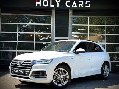 Audi Q5 55 TFSI e Quattro S-LINE uit 2020