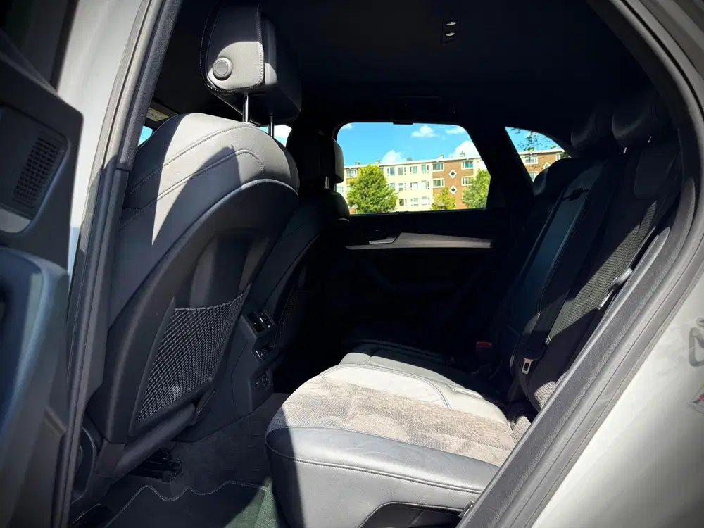 Audi Q5 55 TFSI e Quattro S-LINE uit 2020, foto 8