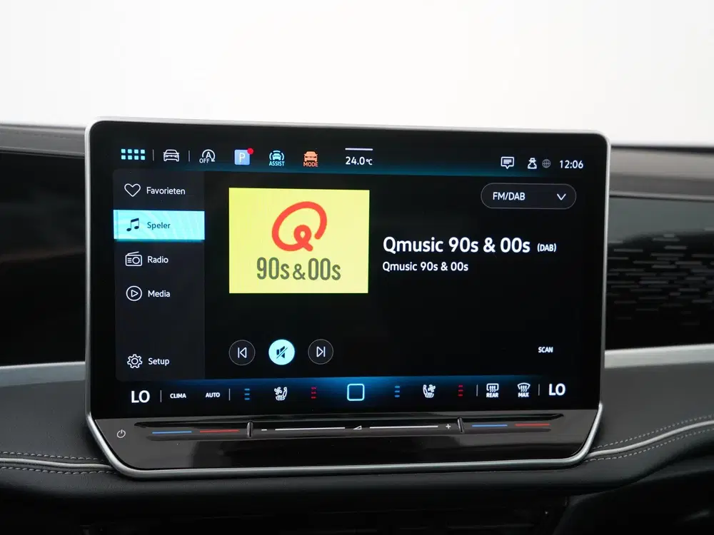 Volkswagen Passat 1.5 eTSI Business DSG uit 2024, foto 14