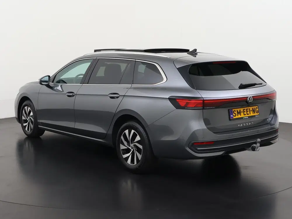 Volkswagen Passat 1.5 eTSI Business DSG uit 2024, foto 6