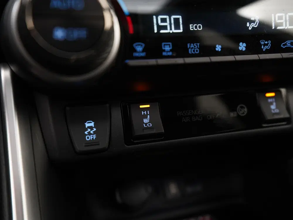 Toyota RAV 4 2.5 Hybrid AWD Bi-Tone uit 2022, foto 12