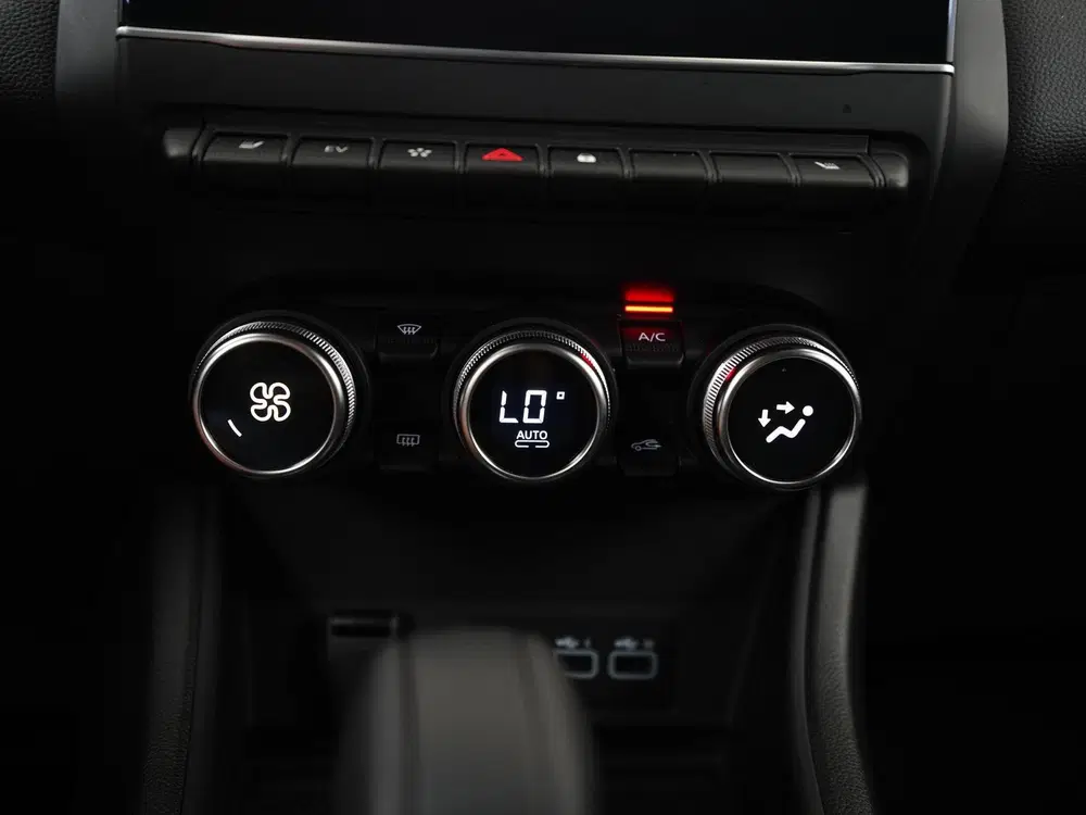 Renault Captur 1.6 PHEV Plug-in AT Intense Bi-Tone uit 2025, foto 12