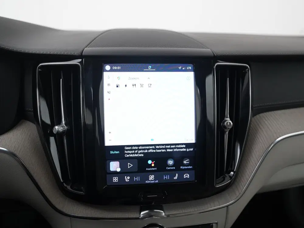 Volvo XC60 T8 Long Range AWD Plus Bright uit 2022, foto 13