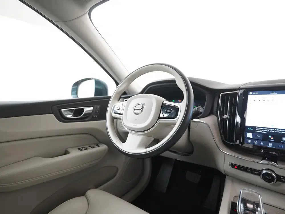 Volvo XC60 T8 Long Range AWD Plus Bright uit 2022, foto 6