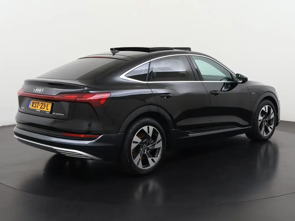 Audi e-tron 55 quattro Advanced 95 kWh uit 2023, foto 4