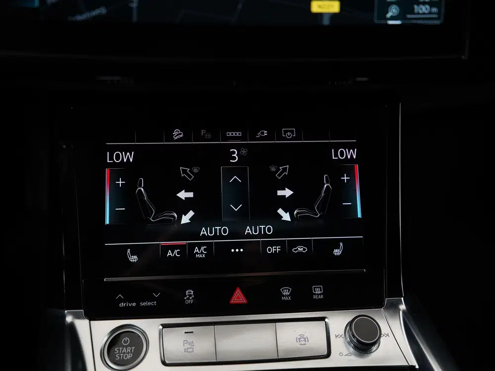Audi e-tron 55 quattro Advanced 95 kWh uit 2023, foto 12