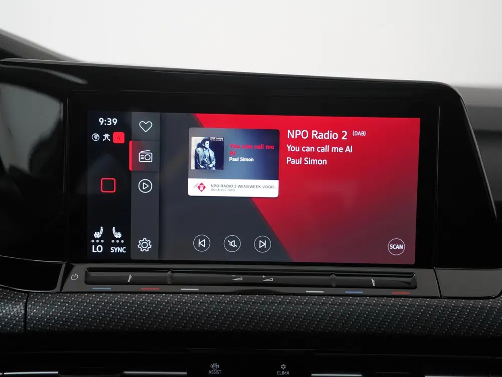Volkswagen Golf 1.5 eTSI R-Line DSG uit 2023, foto 13