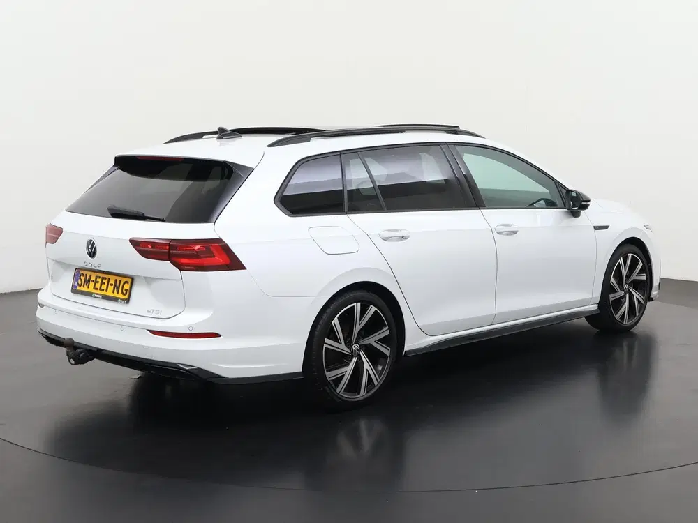 Volkswagen Golf 1.5 eTSI R-Line DSG uit 2023, foto 5