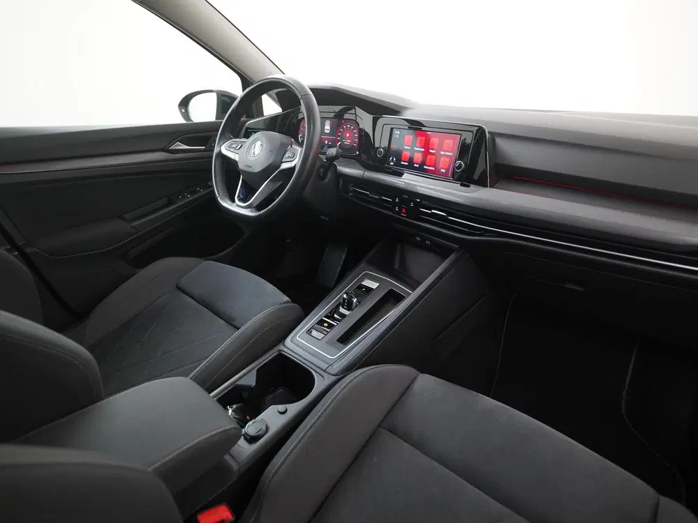 Volkswagen Golf 1.5 eTSI Style DSG uit 2020, foto 2