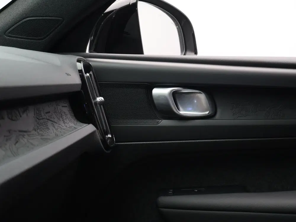 Volvo EX40 Single Motor Extended Range Plus 82 kWh Tr uit 2025, foto 8