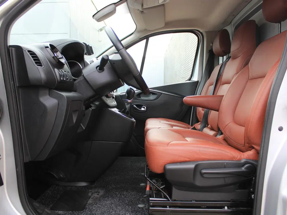 Renault Trafic 2.0 dCi 170 T29 L1H1 Luxe uit 2021, foto 13