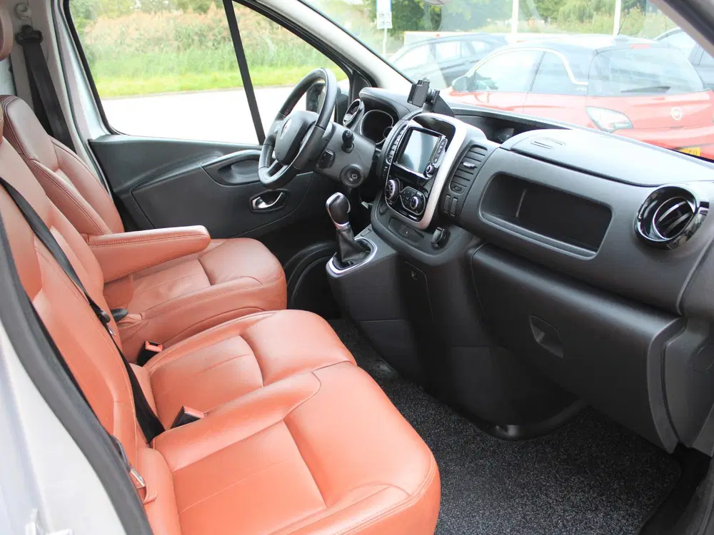 Renault Trafic 2.0 dCi 170 T29 L1H1 Luxe uit 2021, foto 6
