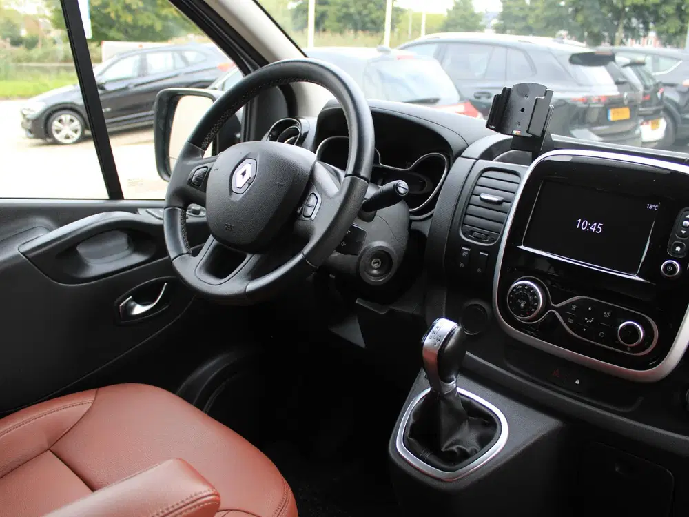 Renault Trafic 2.0 dCi 170 T29 L1H1 Luxe uit 2021, foto 8