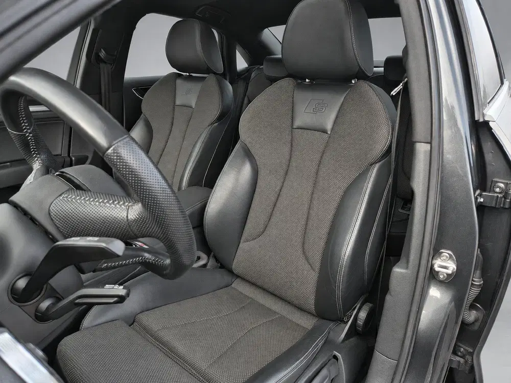 Audi A3 35 TFSI CoD Sport S Line Edition uit 2019, foto 12