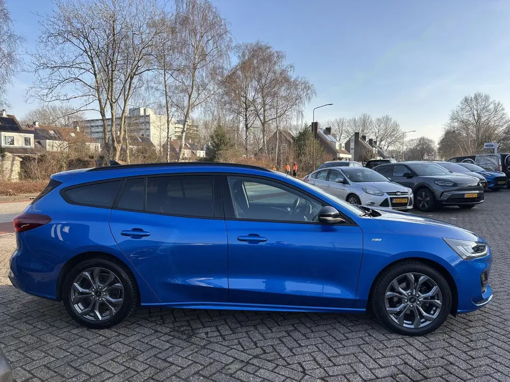 Ford Focus 1.5 EcoBlue ST Line Diesel Automaat uit 2022, foto 8