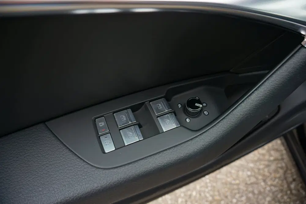 Audi A6 55 TFSIe S-Line Comp. B&O uit 2023, foto 13