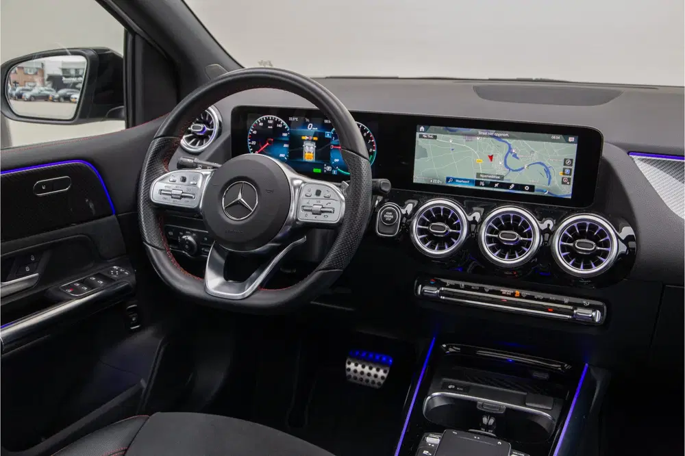 Mercedes-Benz B-Klasse 250 e AMG Night Edition uit 2022, foto 10