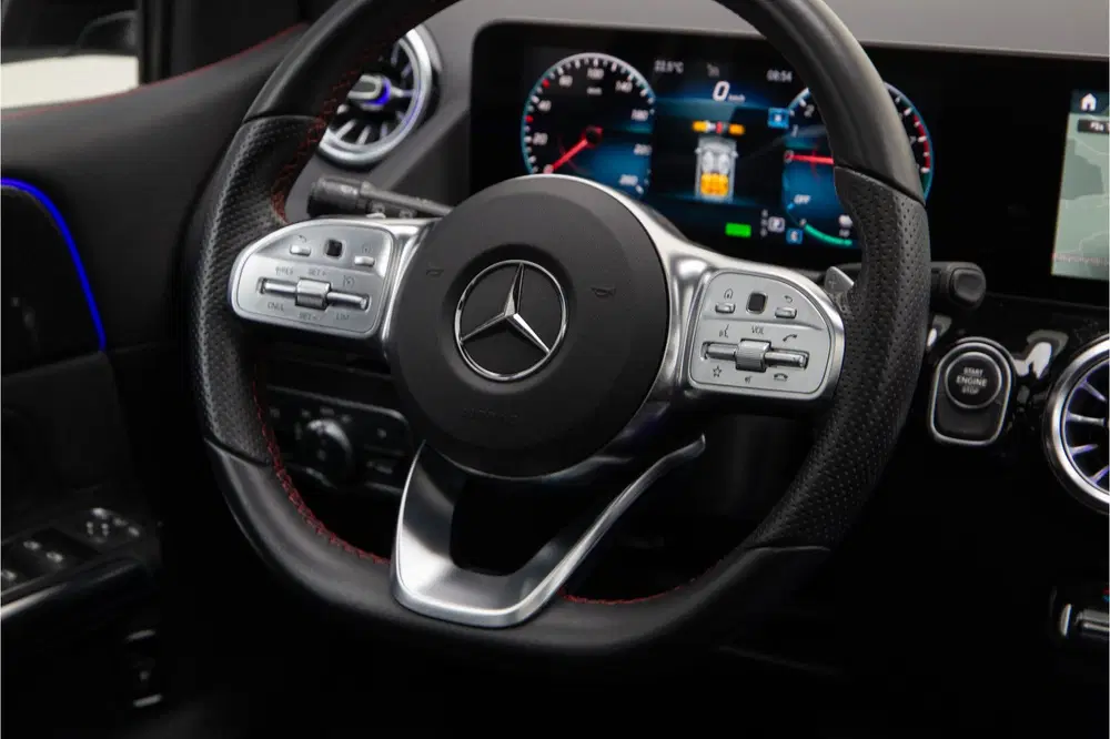 Mercedes-Benz B-Klasse 250 e AMG Night Edition uit 2022, foto 12