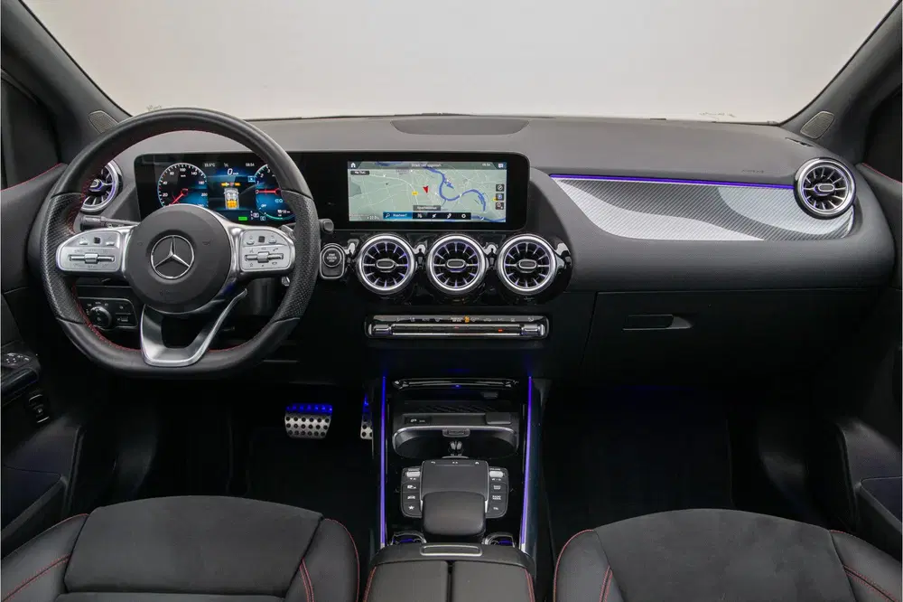 Mercedes-Benz B-Klasse 250 e AMG Night Edition uit 2022, foto 7