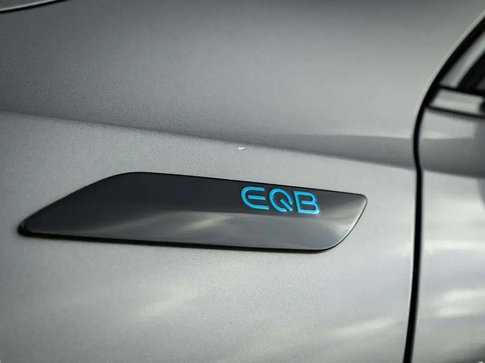 Mercedes-Benz EQB 300 4MATIC AMG Line 7p. 67 kWh uit 2023, foto 8