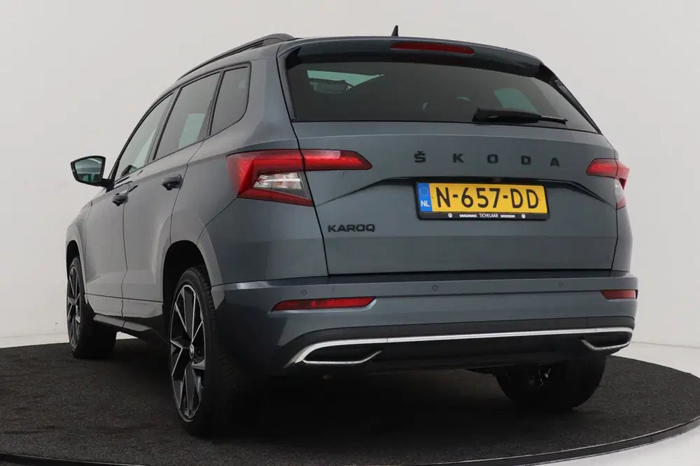 Skoda Karoq 1.5 TSI ACT Sportline Business uit 2021, foto 10