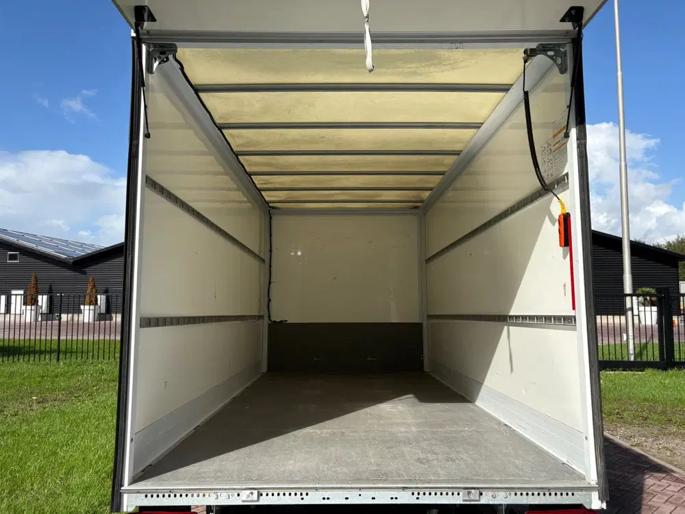 Peugeot Boxer 2.2 141pk Bakwagen Laadklep 750 KG N1 uit 2022, foto 9
