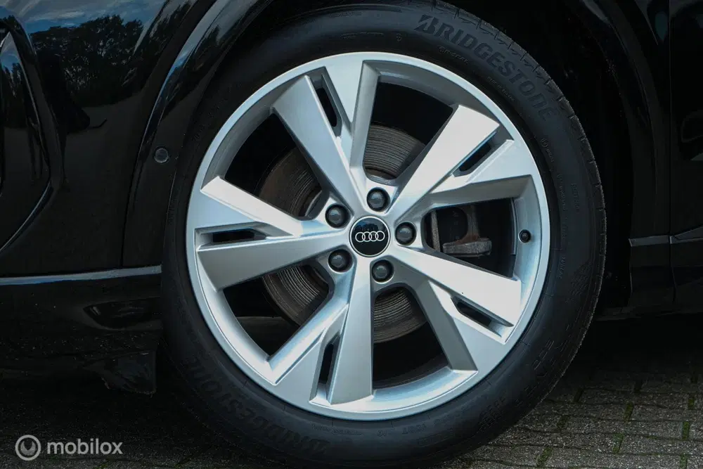 Audi Q4 e-tron 35 Advanced edition S-line 55 kWh uit 2022, foto 14