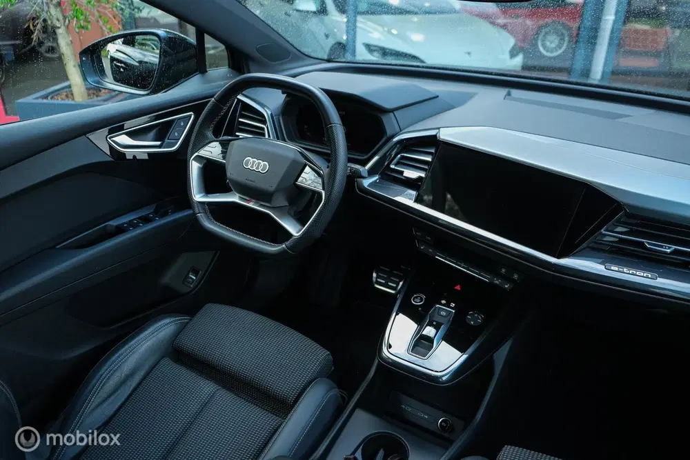 Audi Q4 e-tron 35 Advanced edition S-line 55 kWh uit 2022, foto 4