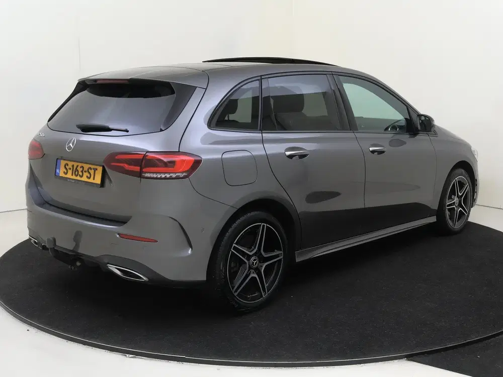 Mercedes-Benz B-Klasse 250e Business Solution AMG-Line uit 2023, foto 4