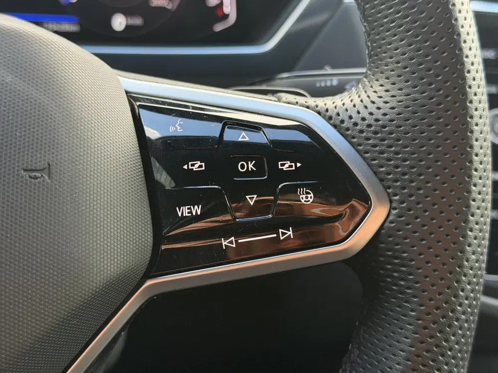 Volkswagen Tiguan 1.5 TSI Elegance 3 X R-LINE uit 2021, foto 14