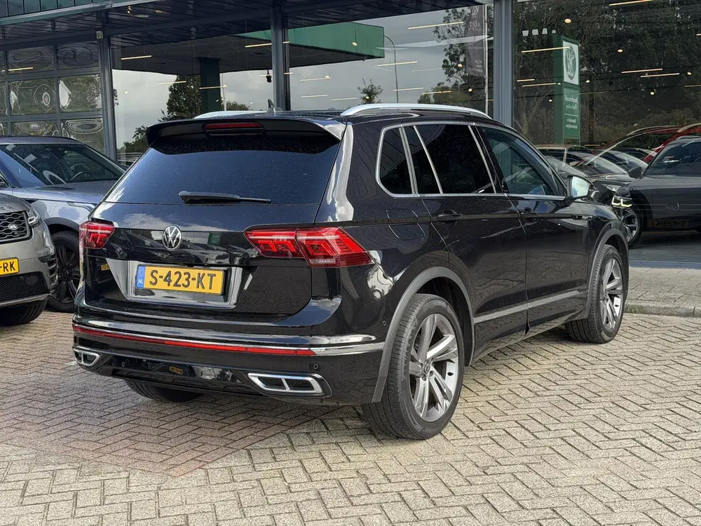 Volkswagen Tiguan 1.5 TSI Elegance 3 X R-LINE uit 2021, foto 6