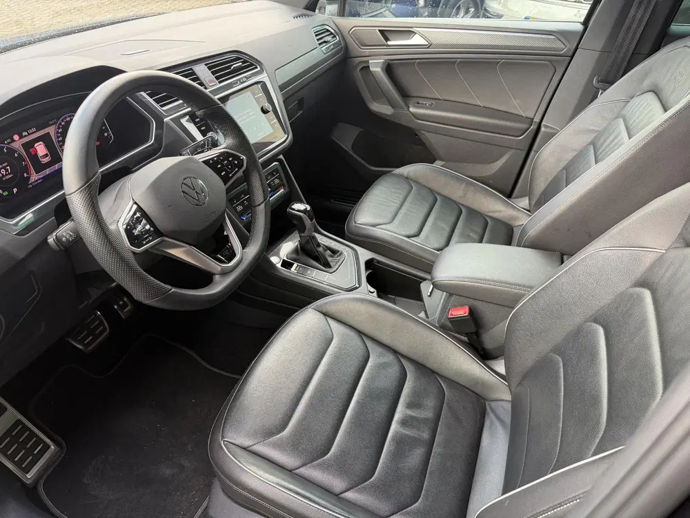 Volkswagen Tiguan 1.5 TSI Elegance 3 X R-LINE uit 2021, foto 9