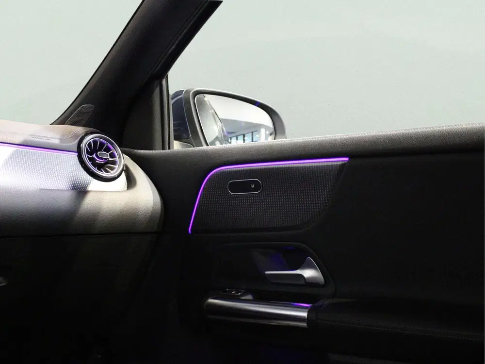 Mercedes-Benz EQA 250 67 kWh uit 2021, foto 15
