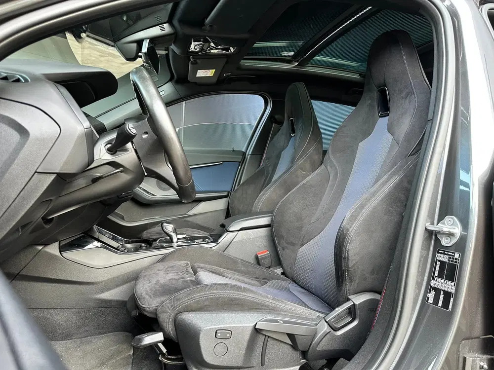 BMW 1-serie 118i AUT M-SPORT uit 2020, foto 9
