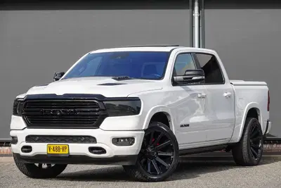 Dodge RAM 5.7 V8 401Pk 4x4 Crew Cab uit 2019
