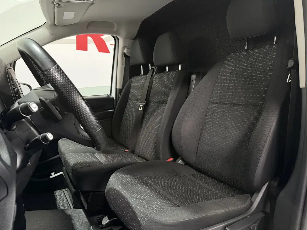 Mercedes-Benz Vito 114 CDI Lang uit 2021, foto 10