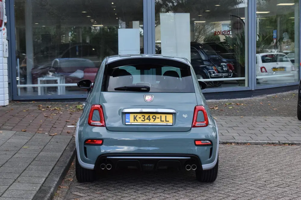 Fiat 500 1.4 T-Jet 180pk Abarth uit 2021, foto 6