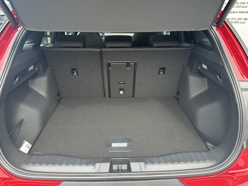 Ford Explorer Premium Extended Range RWD 77 kWh €3.500 uit 2026, foto 11