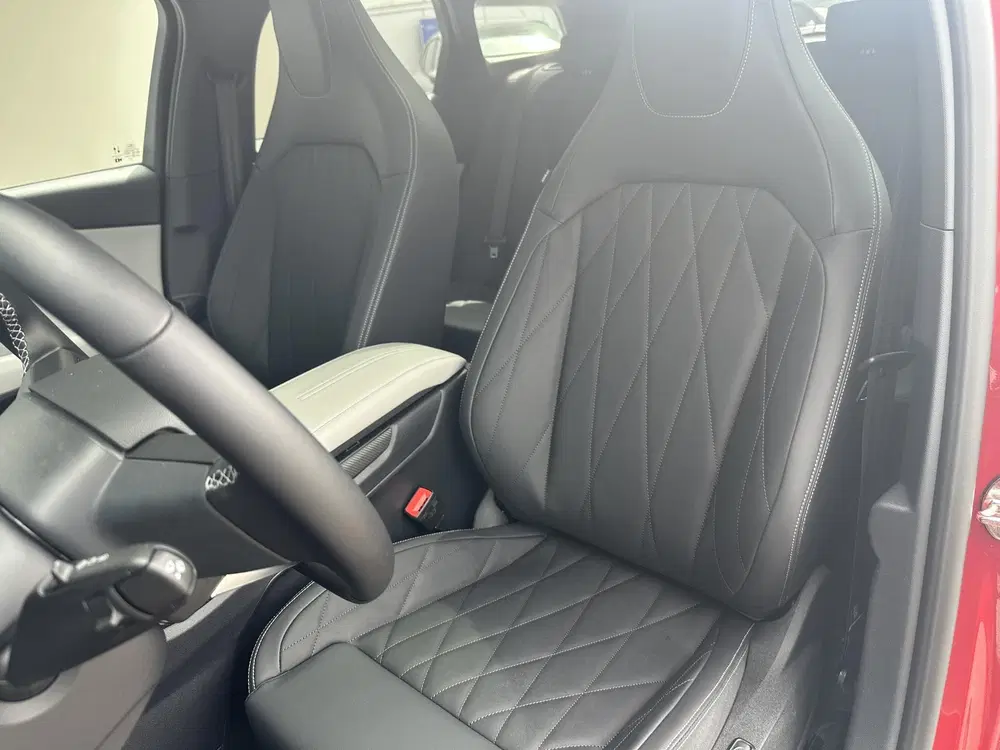 Ford Explorer Premium Extended Range RWD 77 kWh €3.500 uit 2026, foto 12