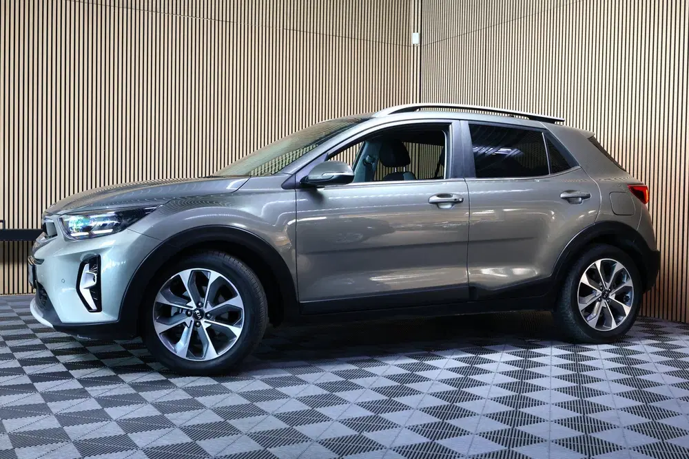 Kia Stonic 1.0 T-GDI Hybrid LEDER CARPLAY NAVI CAMERA uit 2021, foto 10