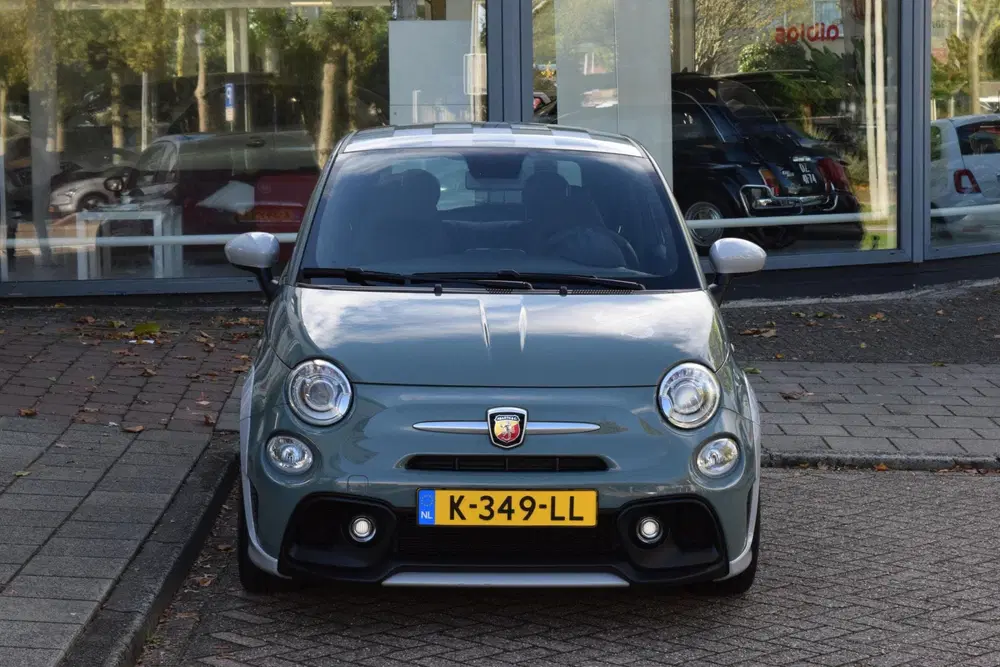 Abarth 500 1.4 T-Jet 180pk uit 2021, foto 5