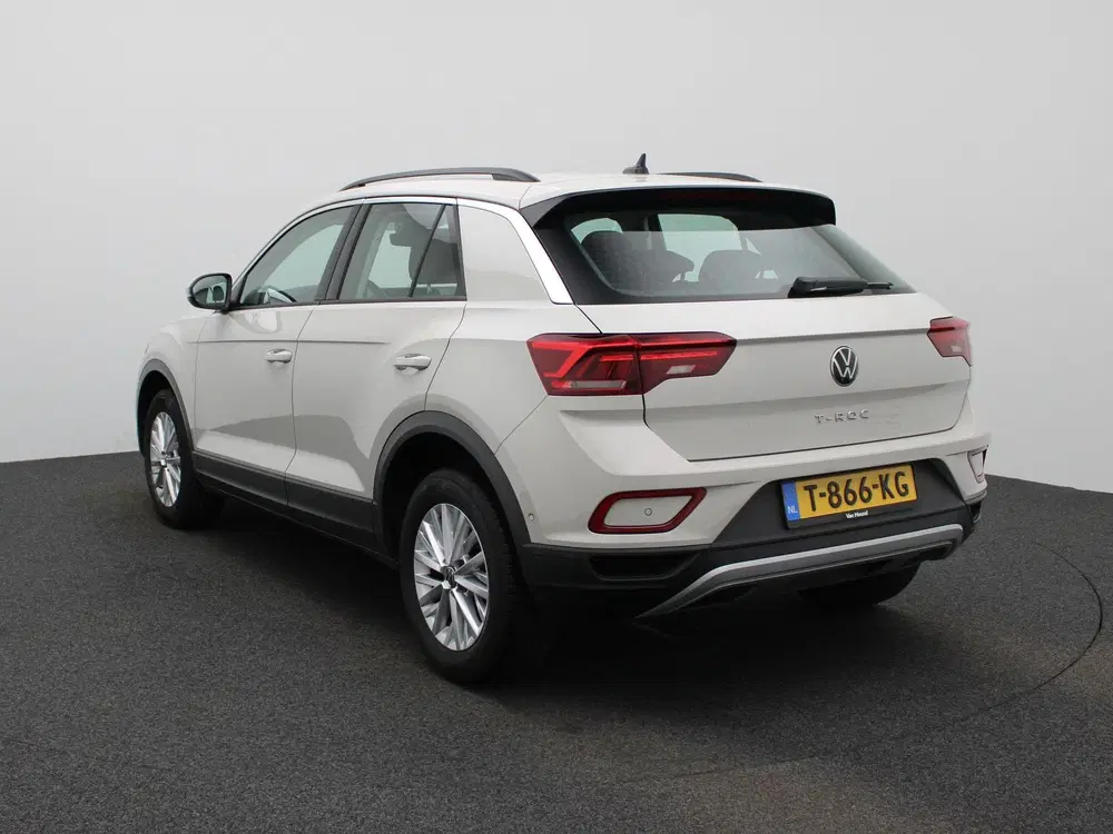 Volkswagen T-Roc 1.5 TSI Life 150 PK uit 2023, foto 2